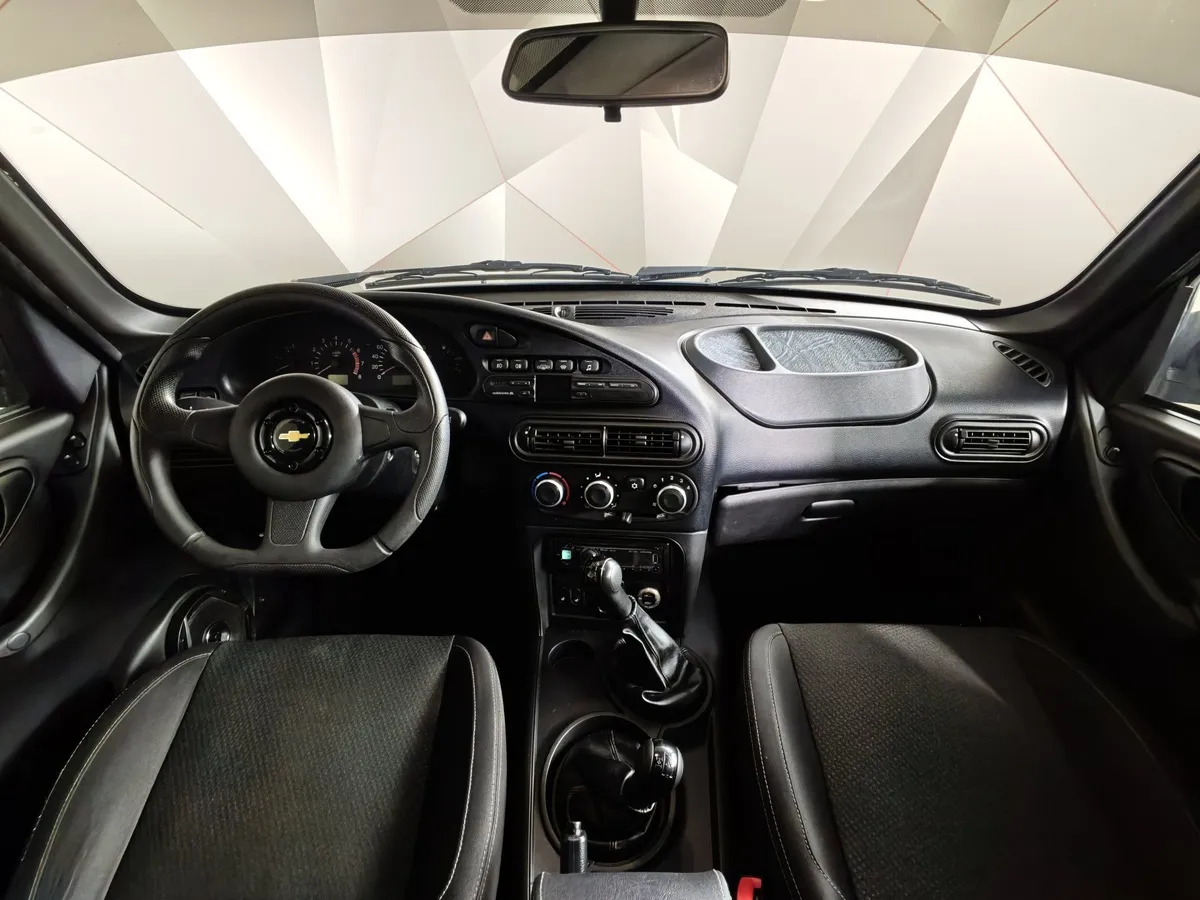 Chevrolet Niva 1.7 MT (80 л.с.) Серый в АВИЛОН. Слайд №13