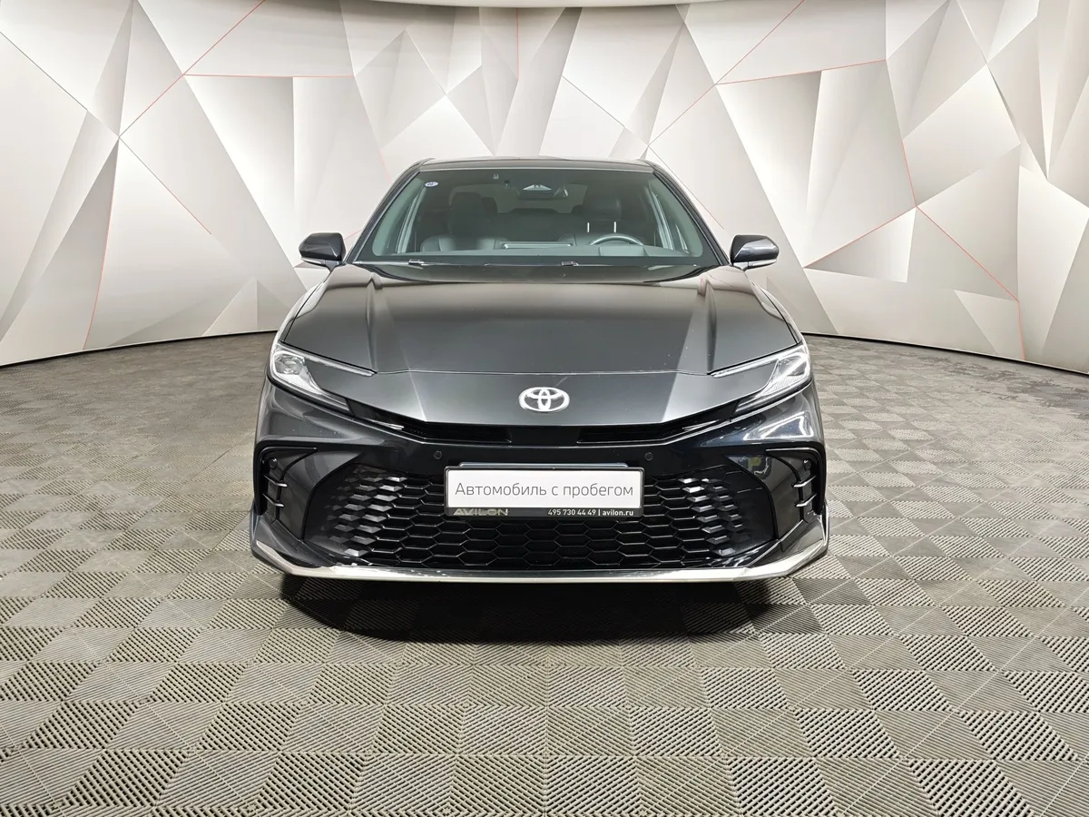 Toyota Camry 2.0h CVT (197 л.с.) Sport Plus Черный в АВИЛОН. Слайд №7