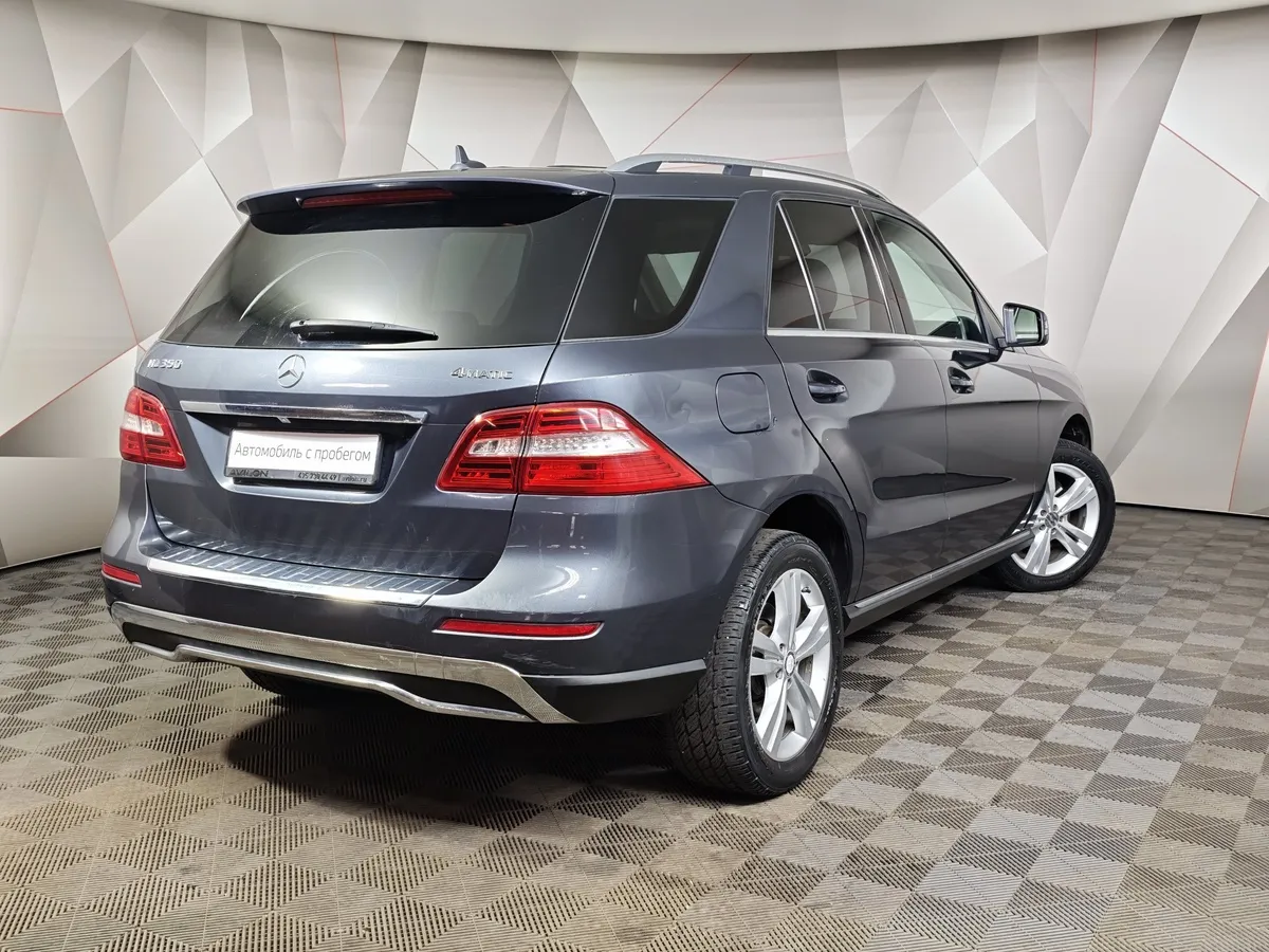 Mercedes-Benz M-Класс ML 350 BlueEfficiency 7G-Tronic Plus 4Matic (306 л.с.) Серый в АВИЛОН. Слайд №2