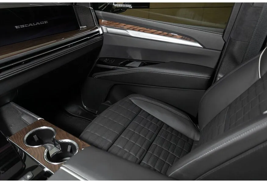 Cadillac Escalade 6.2 ESV AT AWD (420 л.с.) Sport Platinum Черный в АВИЛОН. Слайд №13