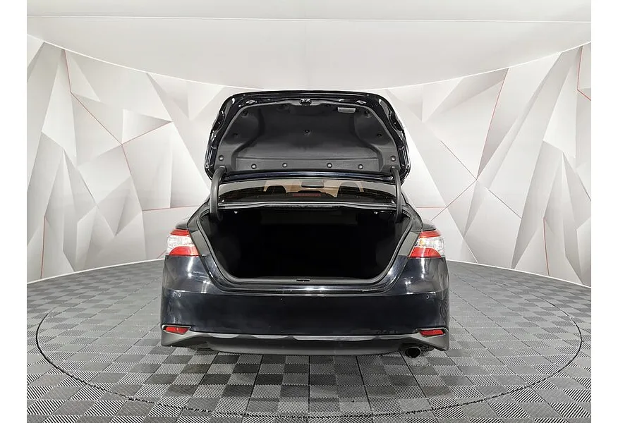 Toyota Camry 2.5 AT (181 л.с.) Черный в АВИЛОН. Слайд №10 Toyota Camry 2.5 AT (181 л.с.) Черный в АВИЛОН. Слайд №10