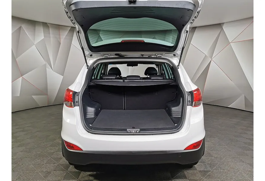 Hyundai ix35 2.0 AT (150 л.с.) Travel Белый в АВИЛОН. Слайд №12
