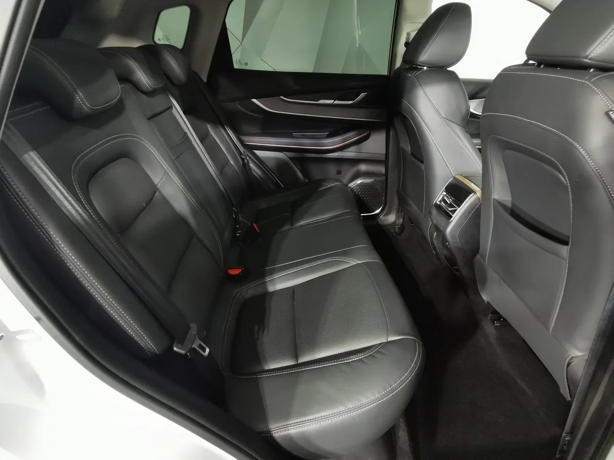 EXEED LX 1.6T DCT 4WD (150 л.с) Premium Plus Белый в АВИЛОН. Слайд №15