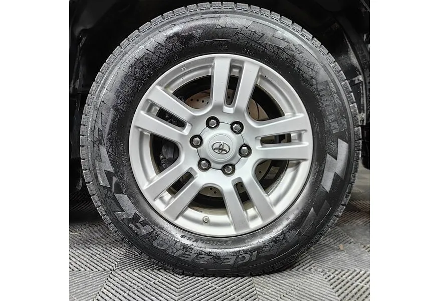 Toyota Land Cruiser Prado 2.8 D AT 4WD (5 мест) (177 л.с.) Комфорт Черный в АВИЛОН. Слайд №9