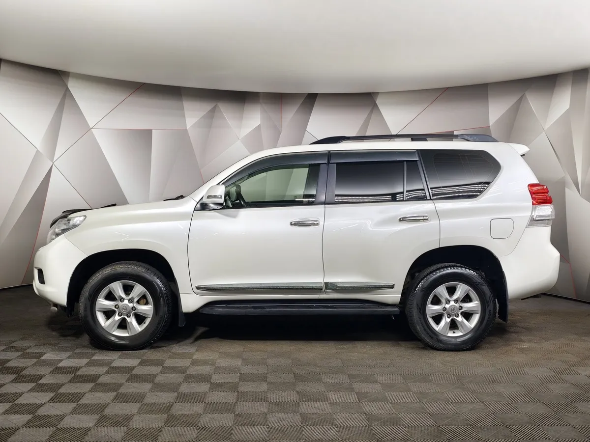 Toyota Land Cruiser Prado 3.0 D AT 4WD (173 л.с.) Белый в АВИЛОН. Слайд №5