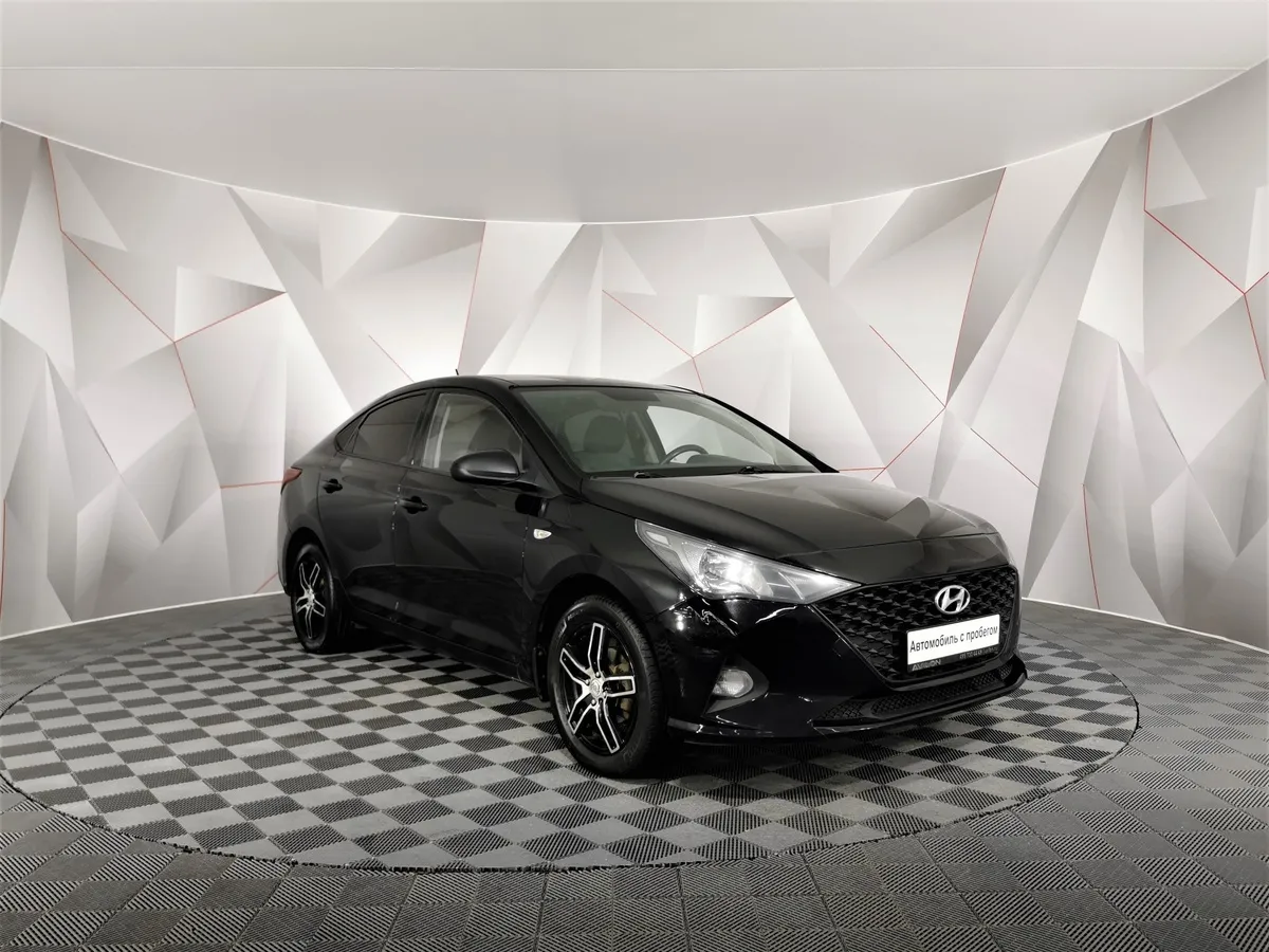 Hyundai Solaris 1.6 AT (123 л.с.) Comfort + Light Черный в АВИЛОН. Слайд №3