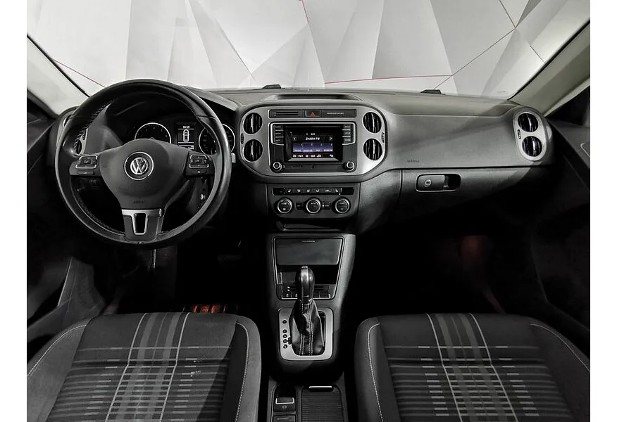 Volkswagen Tiguan 1.4 TSI BlueMotion DSG (150 л.с.) Avenue Серый в АВИЛОН. Слайд №14