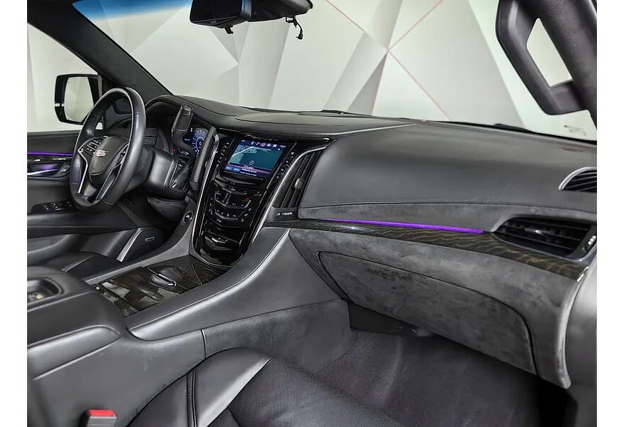 Cadillac Escalade 6.2 V8 AT AWD (420 л.с.) Sport Platinum Черный в АВИЛОН. Слайд №13
