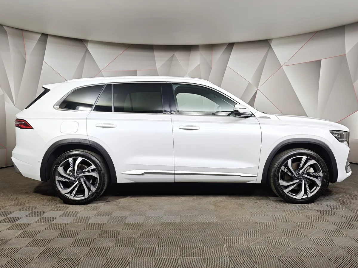 Geely Monjaro 2.0T 8AT 4WD (238 л.с.) Flagship Белый в АВИЛОН. Слайд №6