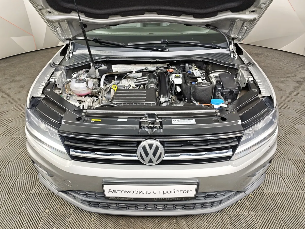 Volkswagen Tiguan 1.4 TSI BlueMotion DSG (150 л.с.) Sport&Style Серебристый в АВИЛОН. Слайд №11
