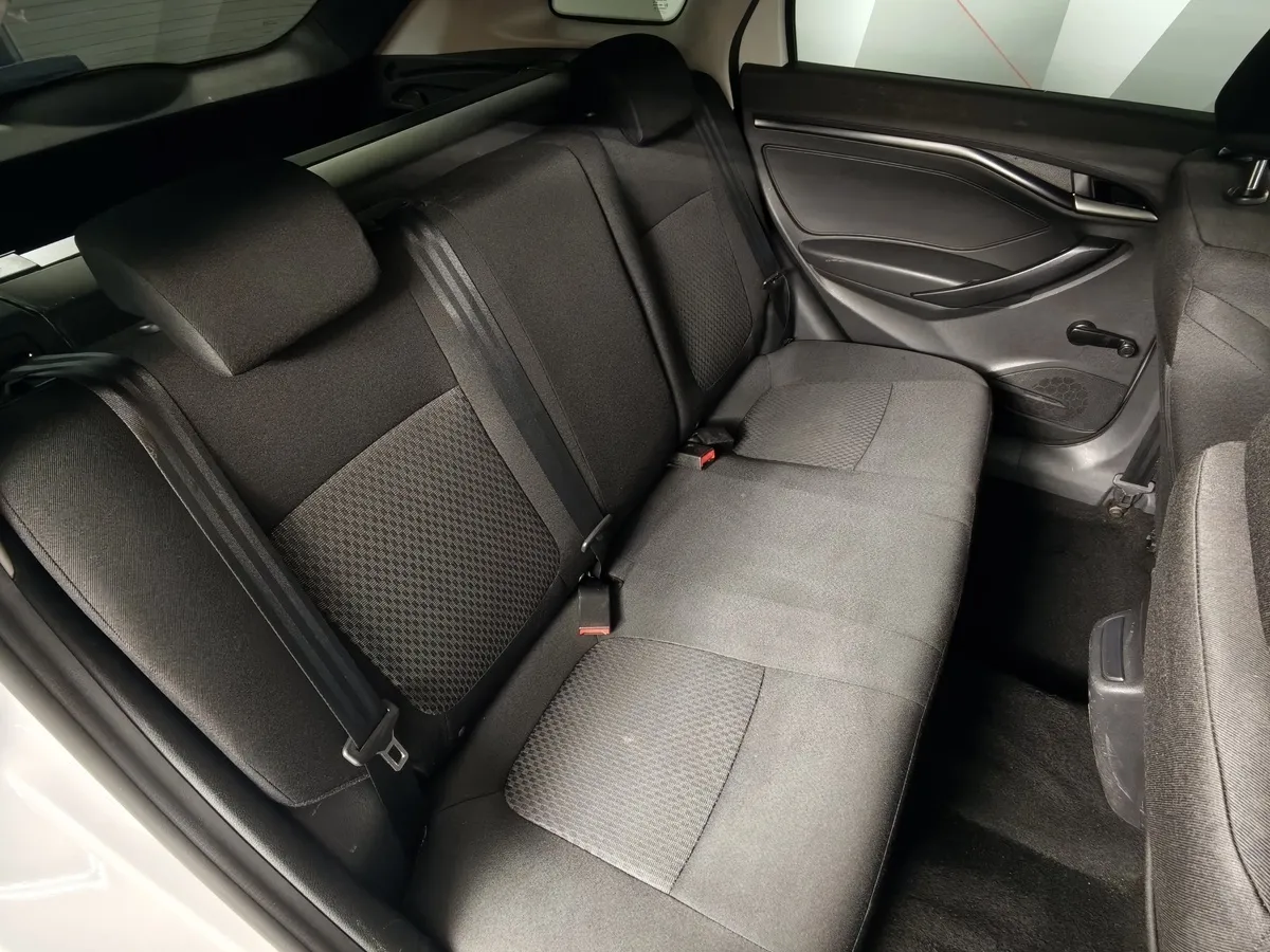 ВАЗ (Lada) Vesta 1.6 CVT (113 л.с.) Белый в АВИЛОН. Слайд №17