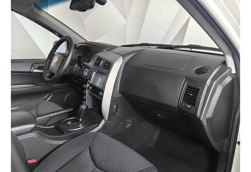 АВИЛОН - SsangYong Kyron 2.3 E-Tronic 4WD (150 л.с.) Белый - slide 9