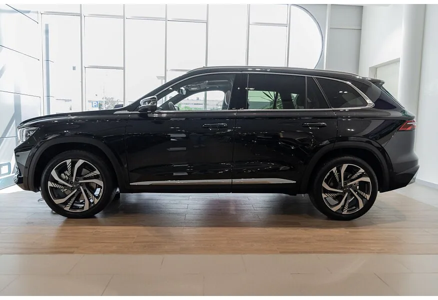 Geely Monjaro 2.0T 8AT 4WD (238 л.с.) Flagship Черный в АВИЛОН. Слайд №2