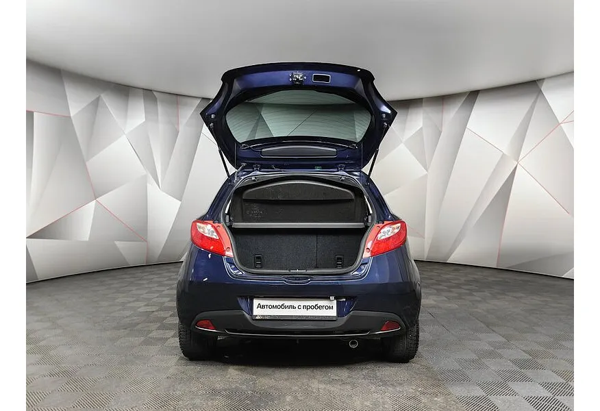 Mazda 2 1.5 AT (103 л.с.) Синий в АВИЛОН. Слайд №10