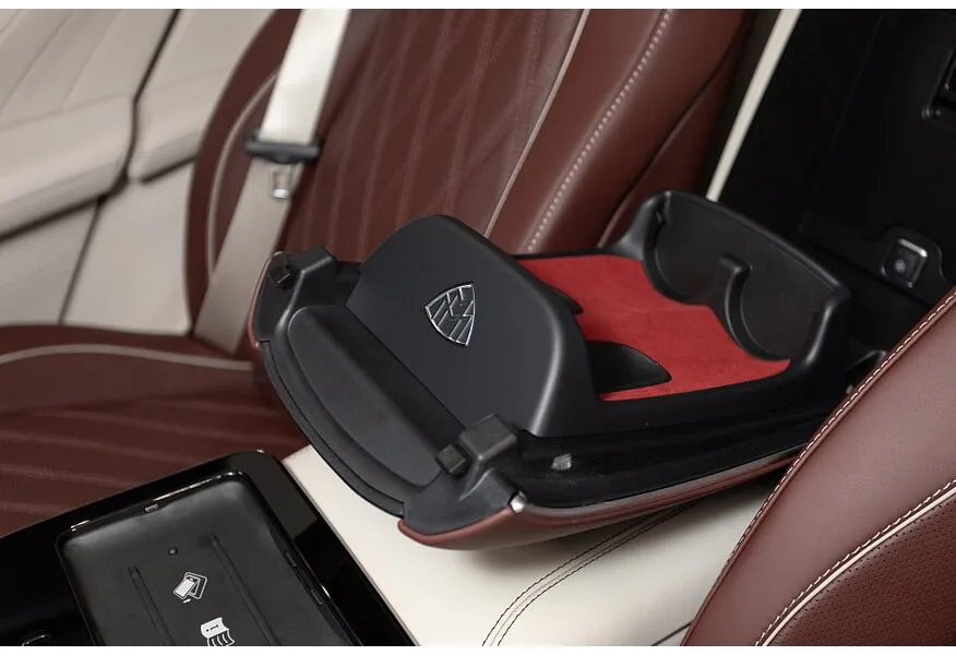 Mercedes-Benz GLS 600 9G-Tronic 4Matic (557 л.с.) Черный в АВИЛОН. Слайд №21