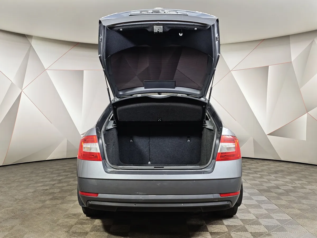 Skoda Octavia 1.4 TSI DSG (140 л.с.) Hockey Edition Серый в АВИЛОН. Слайд №12