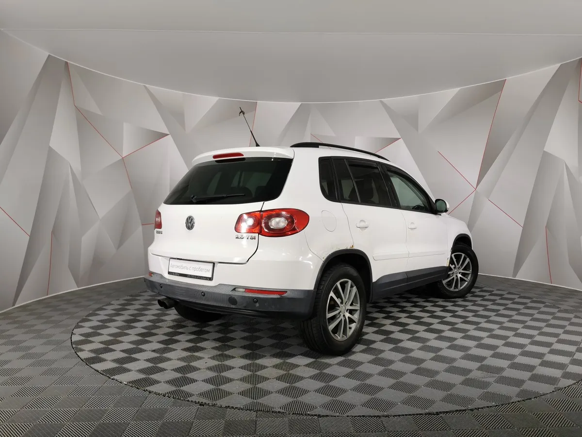 Volkswagen Tiguan 2.0 TSI 4Motion AT (170 л.с.) Sport & Style Белый в АВИЛОН. Слайд №2
