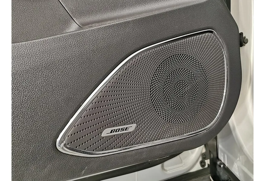 Hongqi HS5 2.0 AT 4WD (224 л.с.) Deluxe Желтый в АВИЛОН. Слайд №20