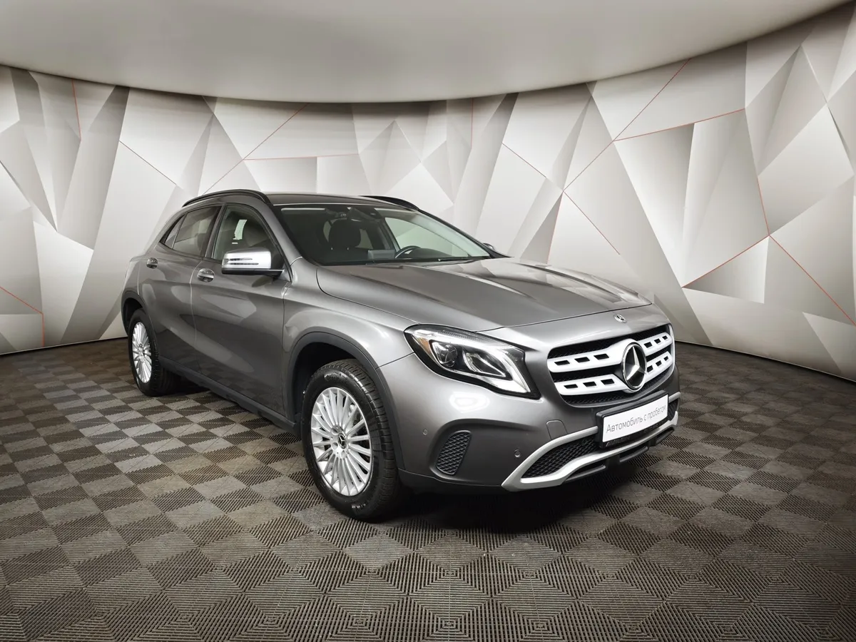 Mercedes-Benz GLA 200 7G-DCT (150 л.с.) Особая серия Серый в АВИЛОН. Слайд №3