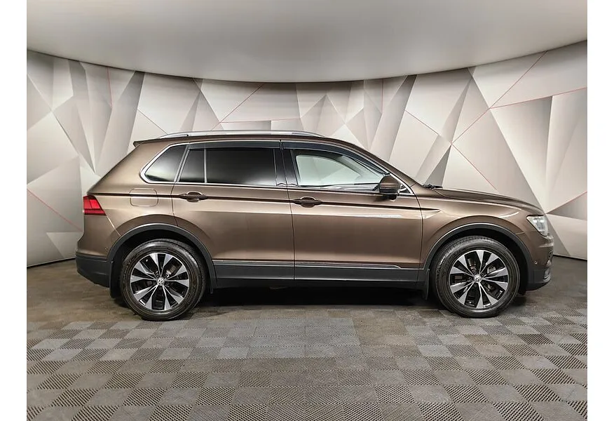 АВИЛОН - Volkswagen Tiguan 2.0 TSI 4Motion DSG (180 л.с.) Highline Коричневый - slide 3
