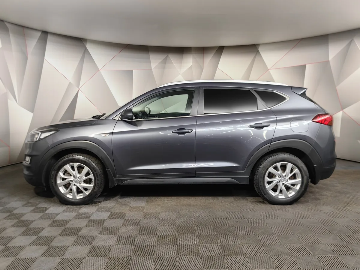 Hyundai Tucson 2.0 (150 л.с.) MPi-6MT-4WD Family Серый в АВИЛОН. Слайд №5