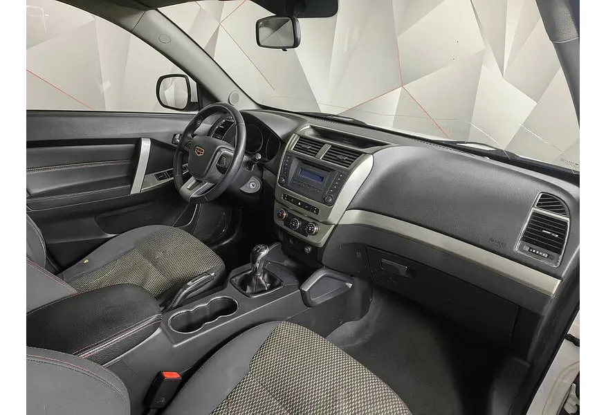 Geely Emgrand X7 2.0 MT (139 л.с.) Белый в АВИЛОН. Слайд №10