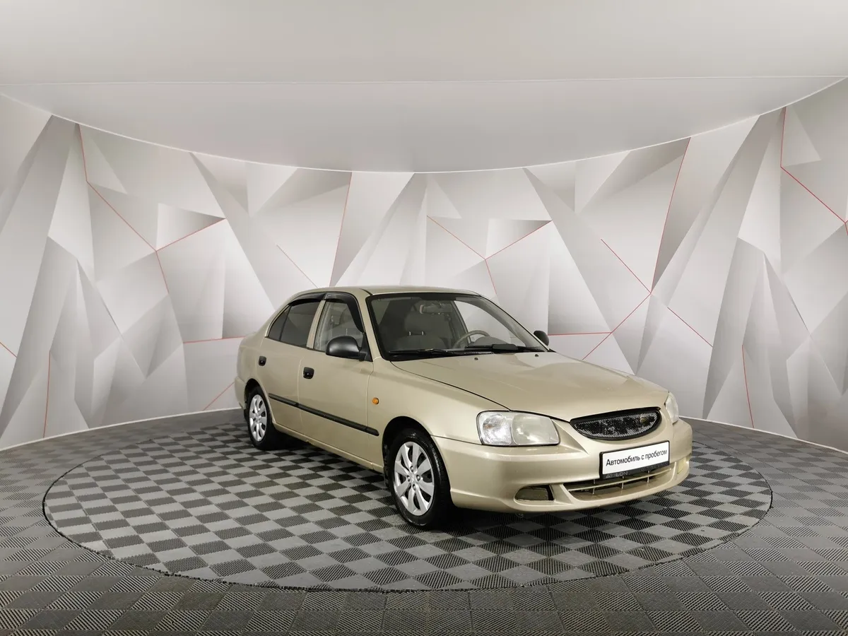 Hyundai Accent 1.5 MT (99 л.с.) Бежевый в АВИЛОН. Слайд №3