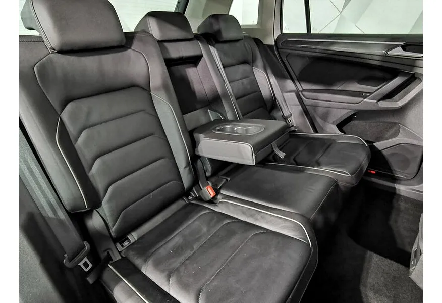 Volkswagen Tiguan 2.0 TSI 4Motion DSG (180 л.с.) Highline Серебристый в АВИЛОН. Слайд №10