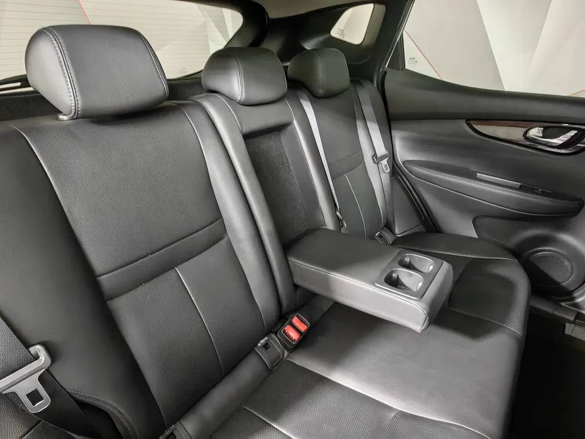 Nissan Qashqai 2.0 CVT (144 л.с.) Белый в АВИЛОН. Слайд №17