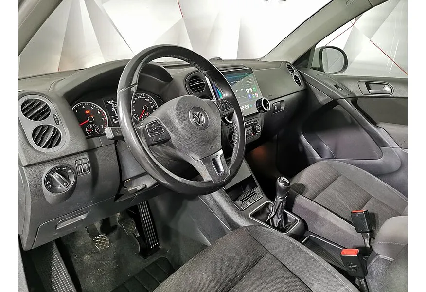 Volkswagen Tiguan 1.4 TSI BlueMotion MT (122 л.с.) Allstar Белый в АВИЛОН. Слайд №12
