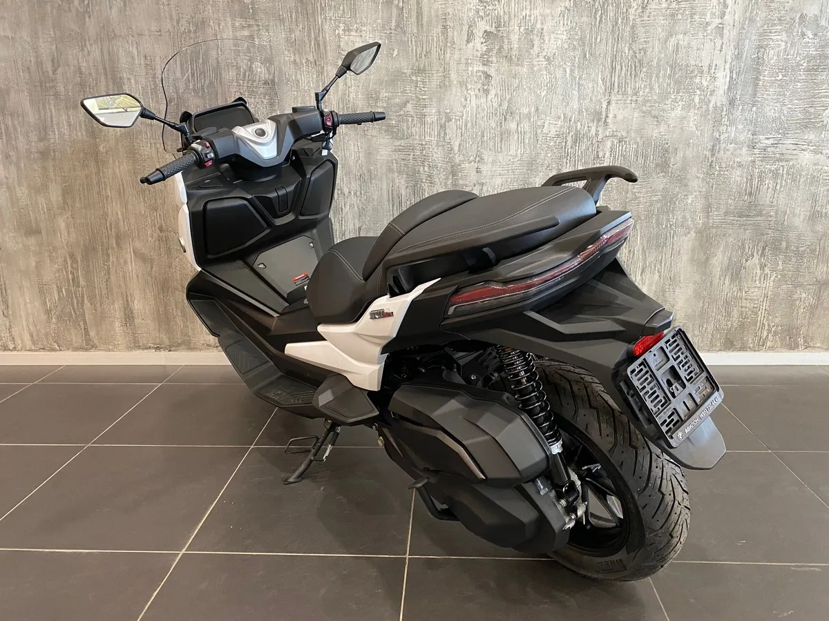 VOGE SR4 Max 350 см³ (28 л.с.) (28) 350 Белый в АВИЛОН. Слайд №4