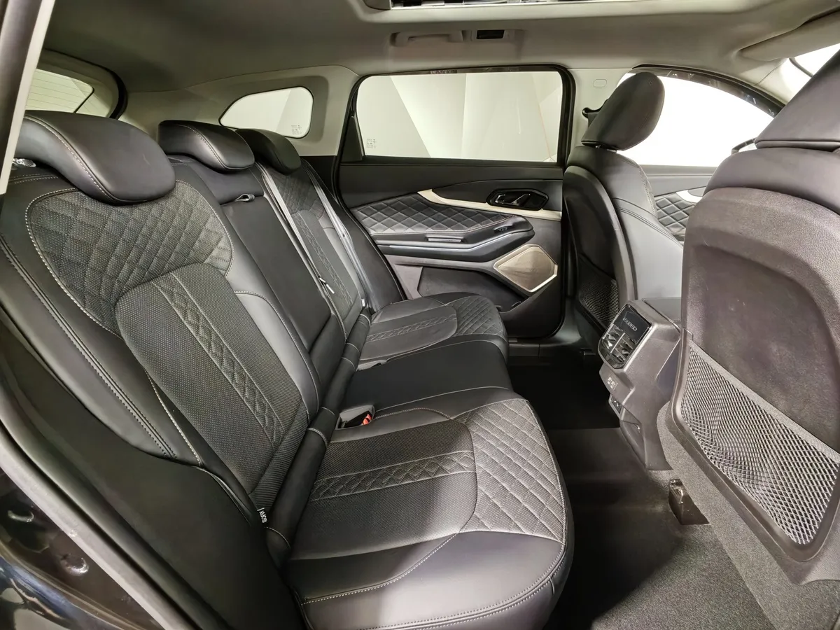 EXEED TXL 1.6 TGDI DCT7 AWD (186 л.с.) Черный в АВИЛОН. Слайд №16