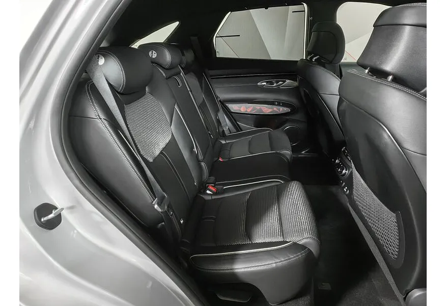АВИЛОН - Genesis GV70 2.2D 8AT 4WD (199 л.с.) Supreme + Advanced Smart Sense Серый - slide 6