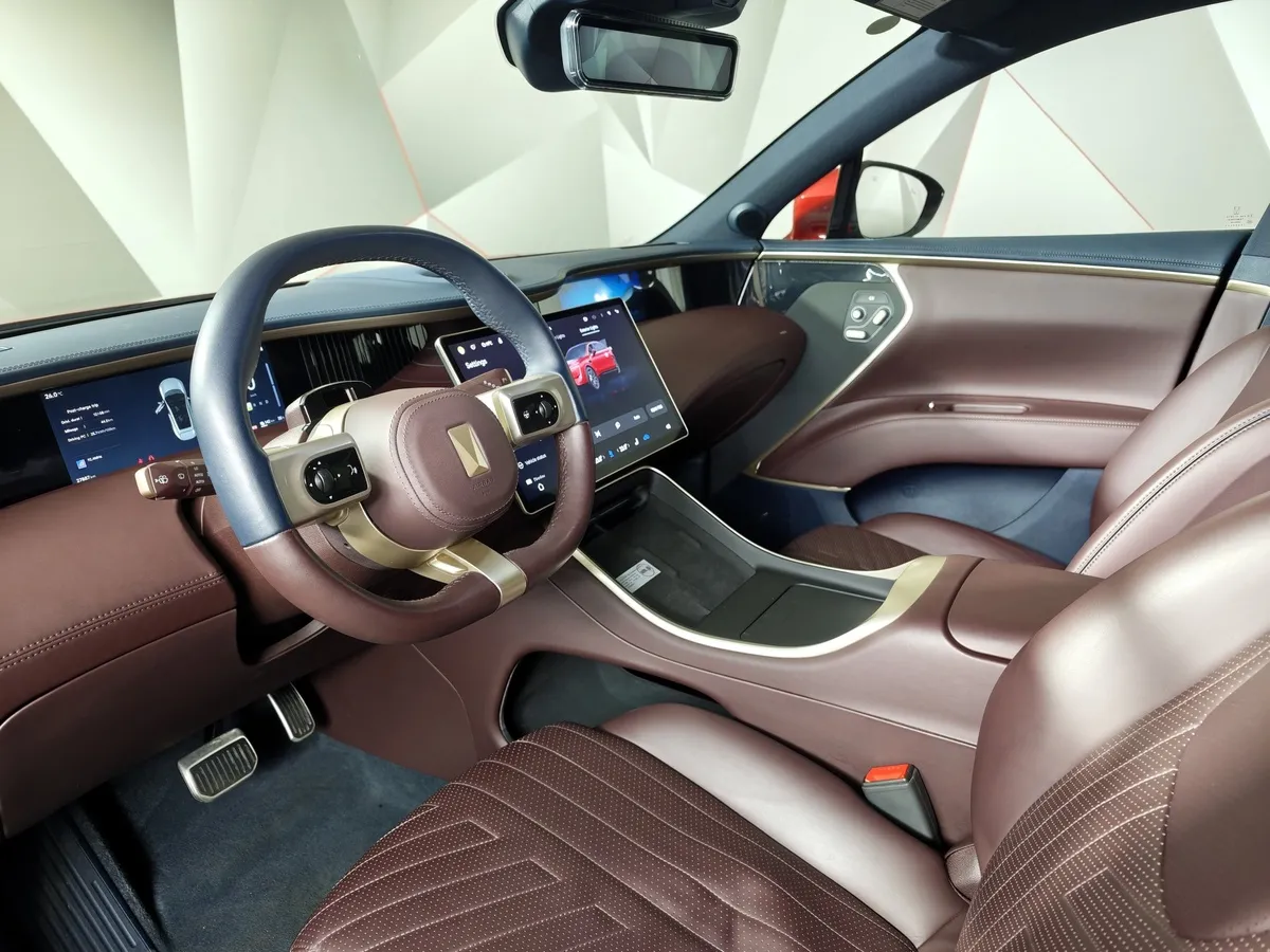 Avatr 11 Long Range Dual Motor AT 4WD (309 л.с.)  Luxury Edition  Красный в АВИЛОН. Слайд №18