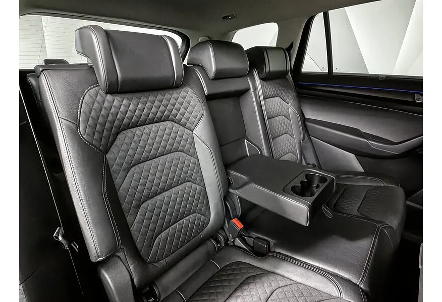 Skoda Kodiaq 2.0 TSI DSG 4X4 (180 л.с.) Черный в АВИЛОН. Слайд №17