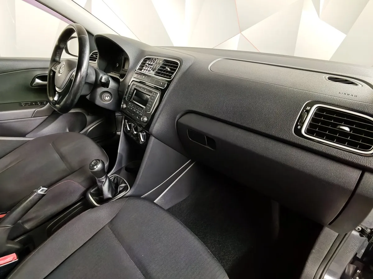 Volkswagen Polo 1.6 MT (105 л.с.) Trendline Серый в АВИЛОН. Слайд №13