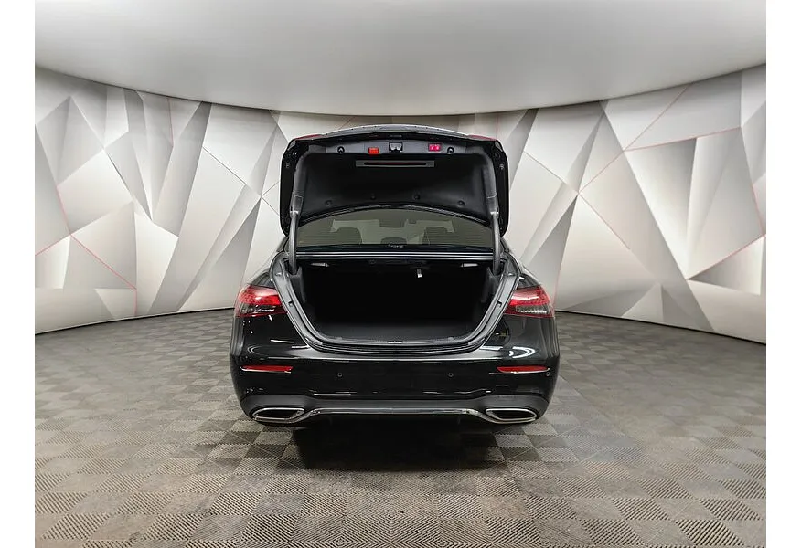 Mercedes-Benz E-Класс E 350 4MATIC 9G-TRONIC (299 л.с.) Черный в АВИЛОН. Слайд №12