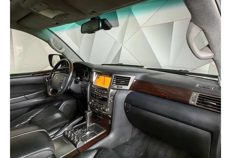 Lexus LX 570 AT (367 л.с.) Черный в АВИЛОН. Слайд №11