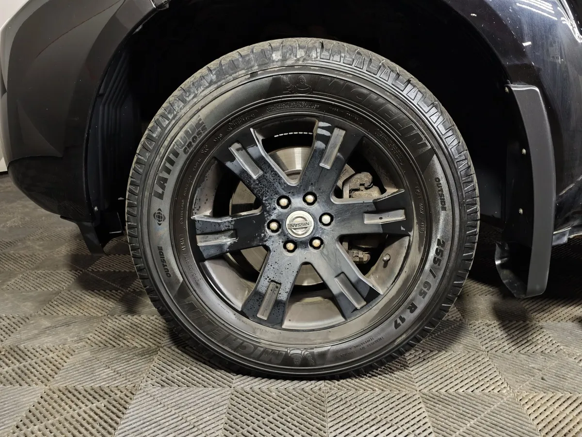Nissan Pathfinder 2.5 dCi Turbo AT AWD (190 л.с.) Черный в АВИЛОН. Слайд №9