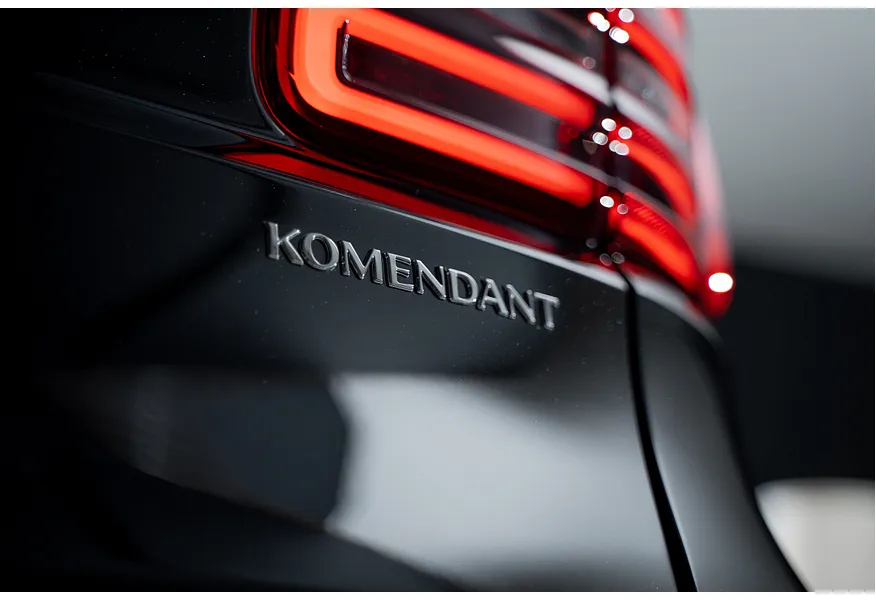 AURUS Komendant 4.4 AWD AT (598 л.с.) Черный в АВИЛОН. Слайд №10