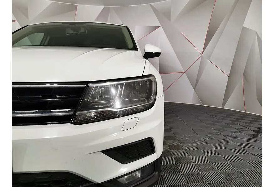 Volkswagen Tiguan 1.4 TSI BlueMotion MT (125 л.с.) Comfortline Белый в АВИЛОН. Слайд №10