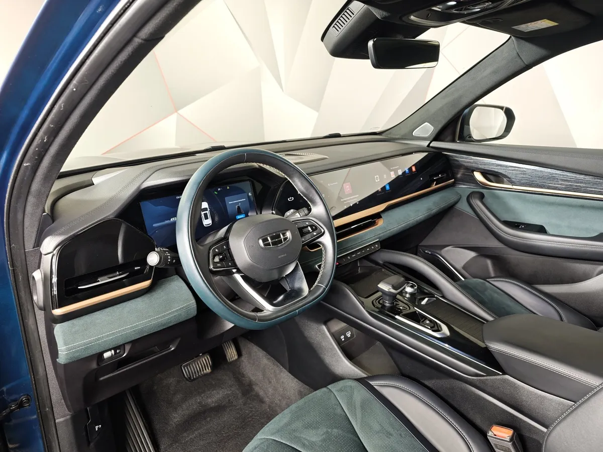 Geely Monjaro 2.0T 8AT 4WD (238 л.с.) Exclusive Синий в АВИЛОН. Слайд №19