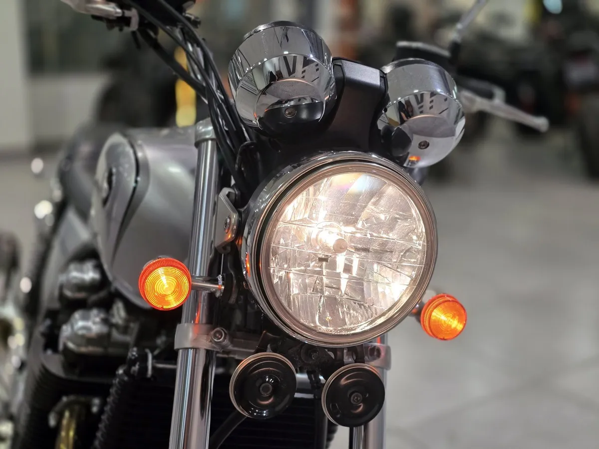 Honda CB1000 Hornet 998 см³ (158 л.с.) (158) 998 Серый в АВИЛОН. Слайд №14