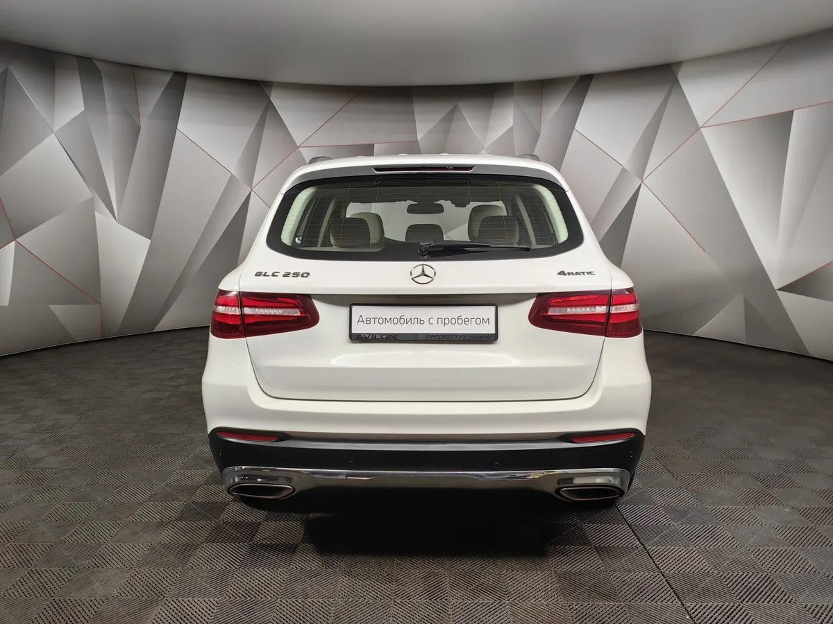Mercedes-Benz GLC 250 9G-TRONIC 4MATIC (211 л.с.) Premium Белый в АВИЛОН. Слайд №8