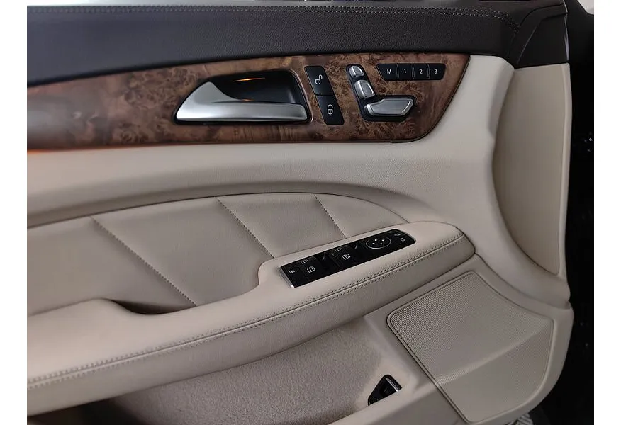 Mercedes-Benz CLS 350 d AT 4Matic (249 л.с.) Синий в АВИЛОН. Слайд №21