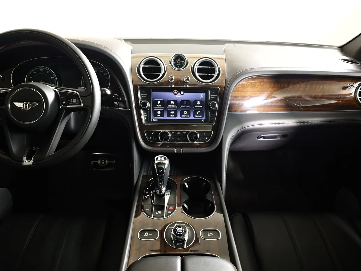 Bentley Bentayga 6.0 AT AWD (608 л.с.) Черный в АВИЛОН. Слайд №14