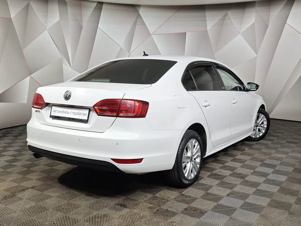 Volkswagen Jetta 1.6 AT (105 л.с.) Comfortline Белый в АВИЛОН. Слайд №2