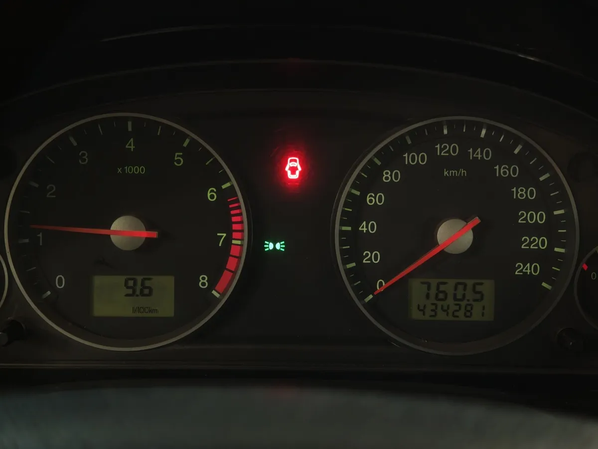 Ford Mondeo 2.0 MT (145 л.с.) Черный в АВИЛОН. Слайд №14