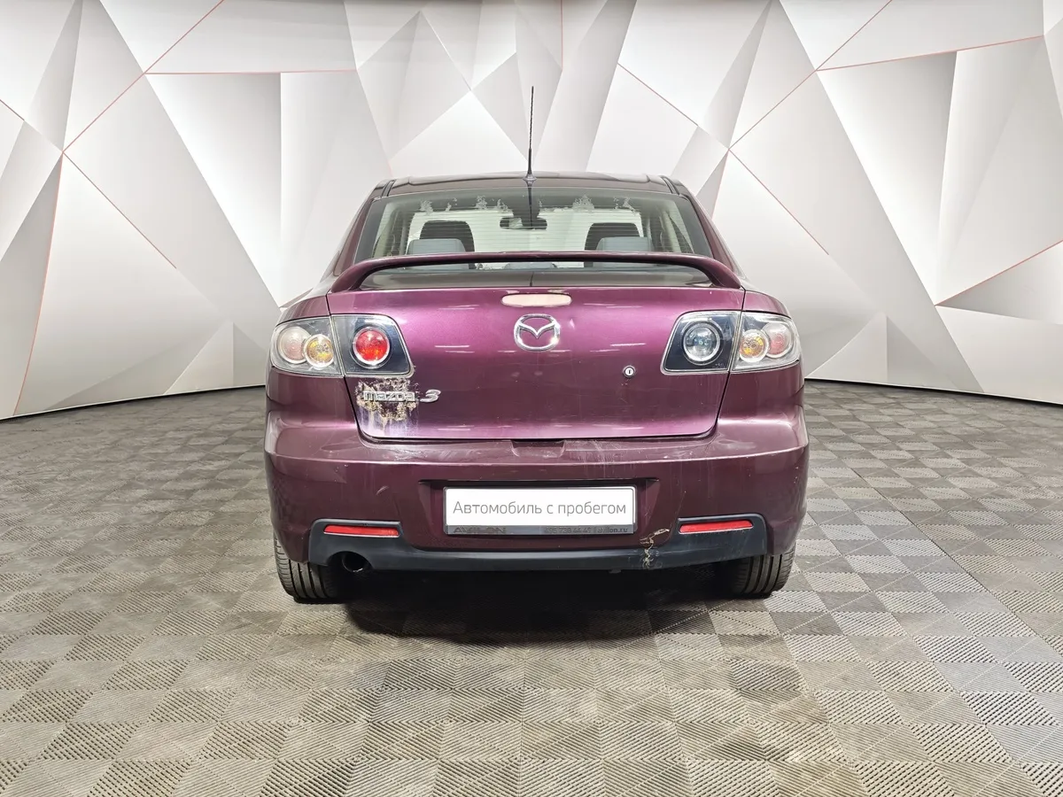 Mazda 3 2.0 MT (150 л.с.) Красный в АВИЛОН. Слайд №8