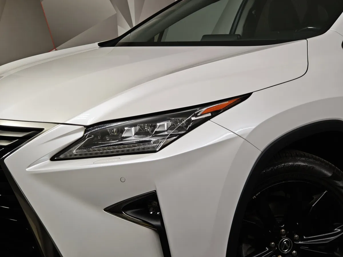 Lexus RX 300 AT AWD (238 л.с.) Executive Белый в АВИЛОН. Слайд №10